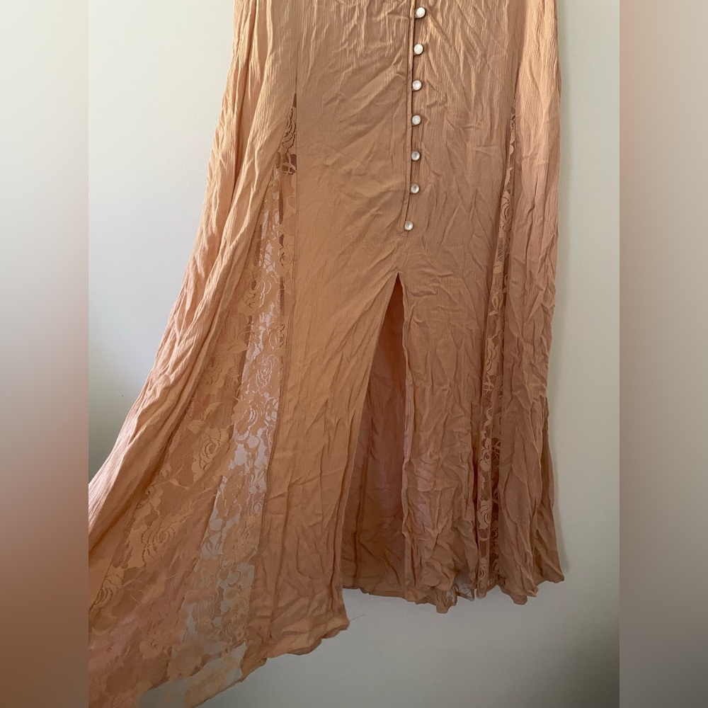 5 for $25 Venus Brand Peach Ruffle-Off-Shoulder Button-Front Maxi Dress - Picture 10 of 12
